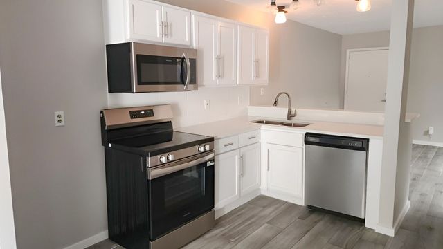2627 Douglas Avenue 121, Dallas, TX 75219