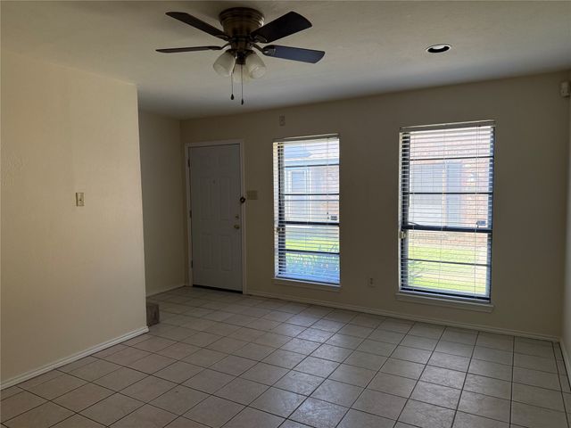 1294 Speight Avenue, Waco, TX 76706