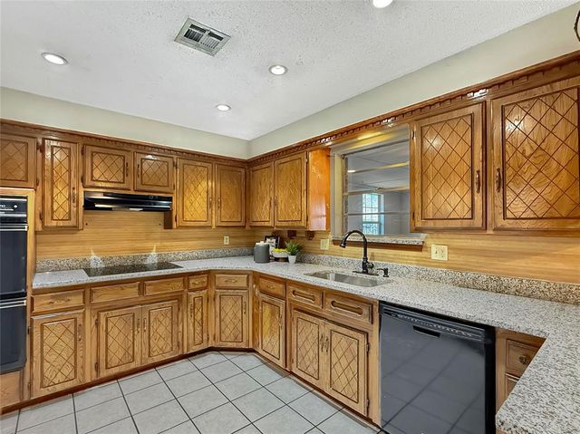 10300 Ryecroft Road, Oklahoma City, OK 73162