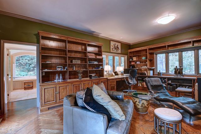 225 Crest Road, Middlebury, CT 06762