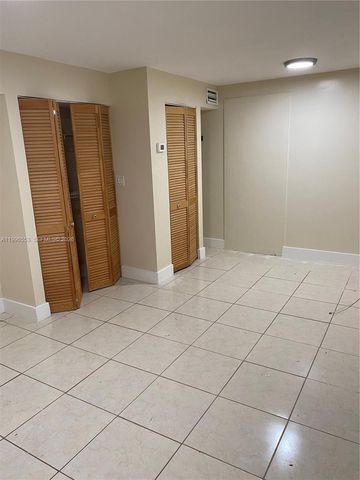 1051 SW 3rd St 3, Miami, FL 33130