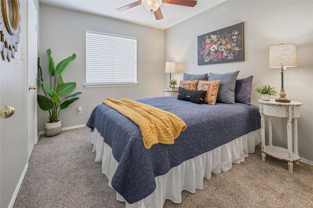 15121 Meredith LN, College Station, TX 77845