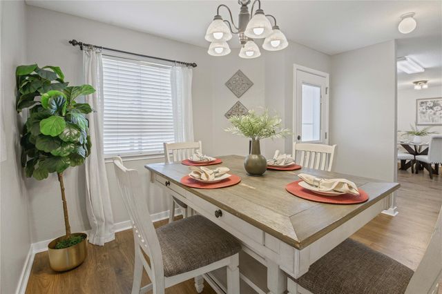 15121 Meredith LN, College Station, TX 77845