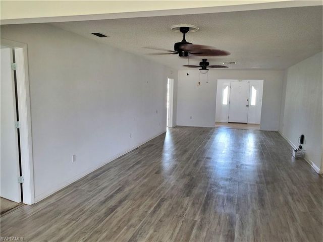 1381 N Brandywine CIR, Fort Myers, FL 33919