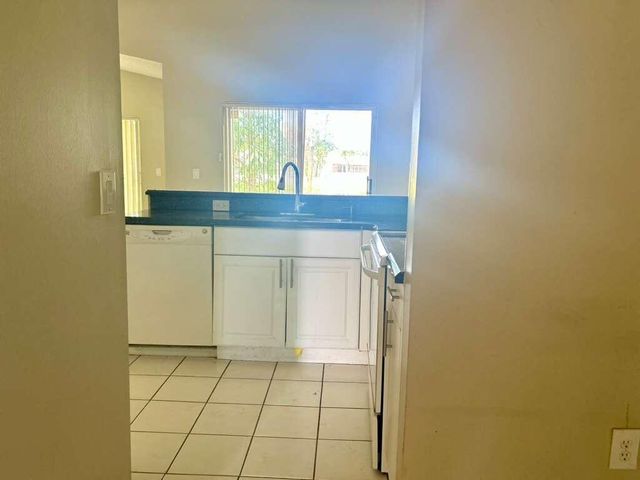 2585 NW 79th Avenue, Margate, FL 33063