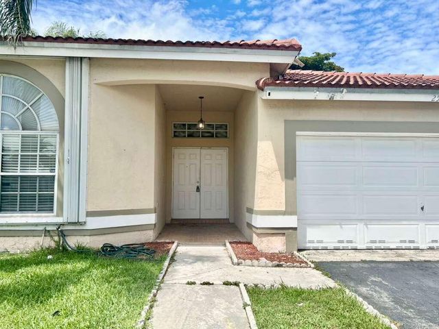 2585 NW 79th Avenue, Margate, FL 33063