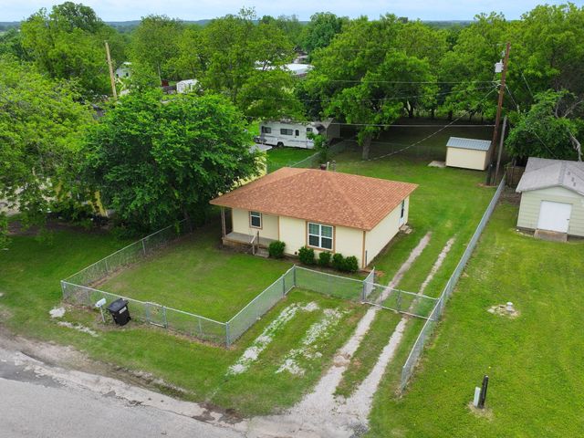 102 Ator Street, Lipan, TX 76462