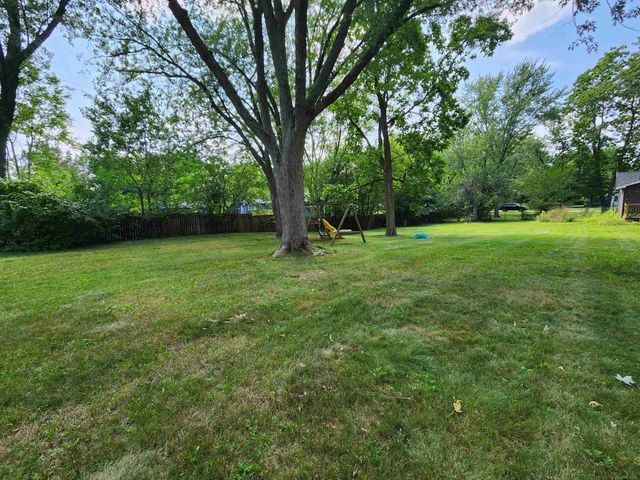 2100 Pompey Road, Waterford Twp, MI 48327