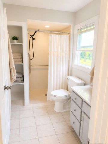 2100 Pompey Road, Waterford Twp, MI 48327
