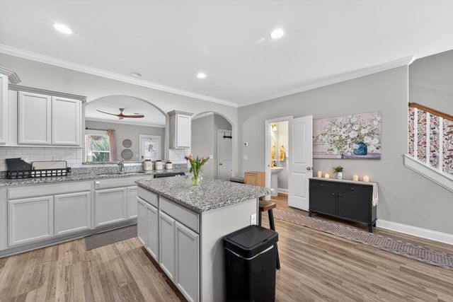 1221 Avery Dr, Murfreesboro, TN 37128