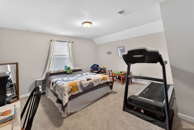 1221 Avery Dr, Murfreesboro, TN 37128