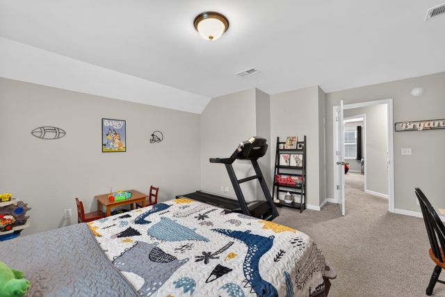 1221 Avery Dr, Murfreesboro, TN 37128