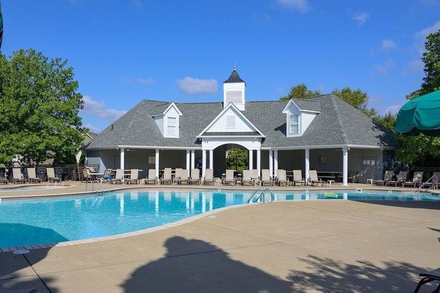 1221 Avery Dr, Murfreesboro, TN 37128