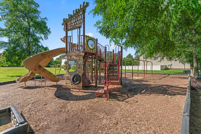 1221 Avery Dr, Murfreesboro, TN 37128