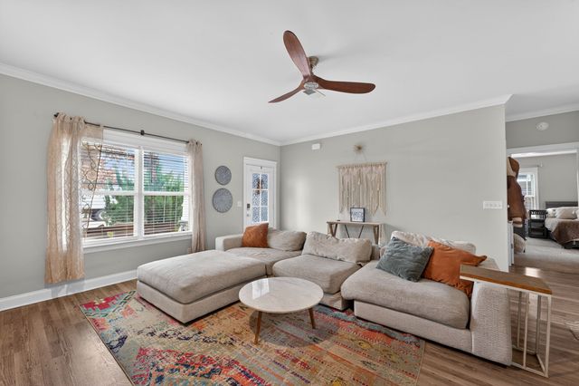 1221 Avery Dr, Murfreesboro, TN 37128