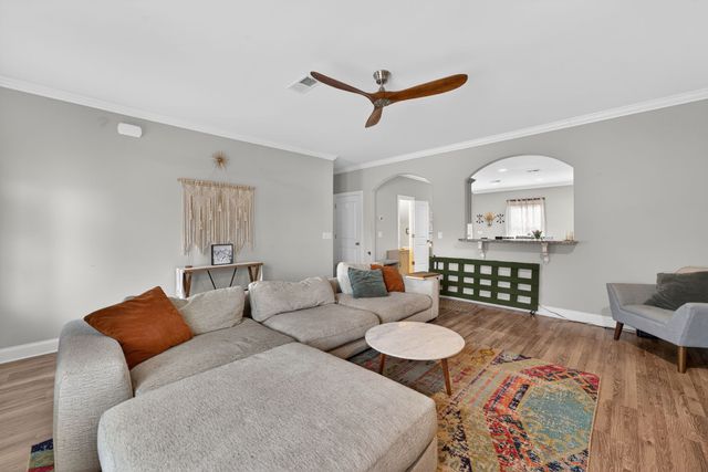 1221 Avery Dr, Murfreesboro, TN 37128