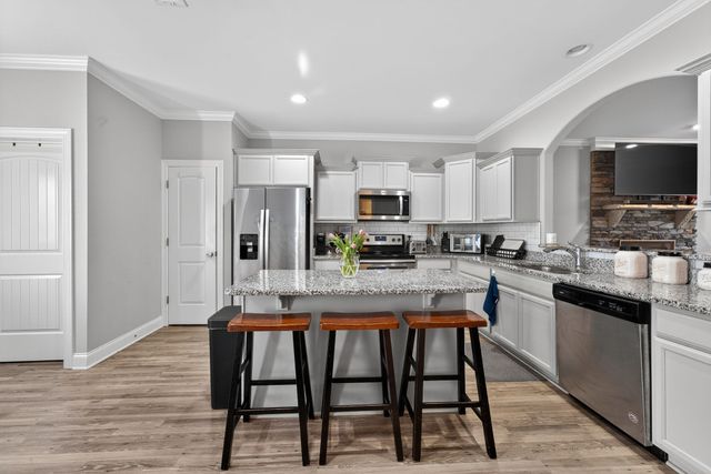 1221 Avery Dr, Murfreesboro, TN 37128