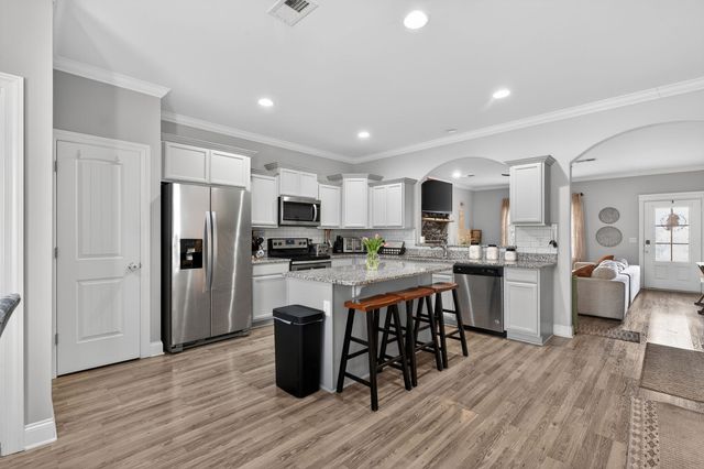 1221 Avery Dr, Murfreesboro, TN 37128