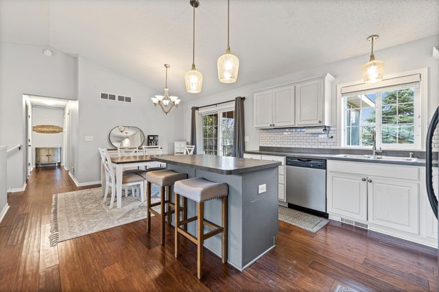 6509 147th Street W, Savage, MN 55378