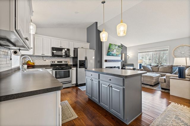 6509 147th Street W, Savage, MN 55378