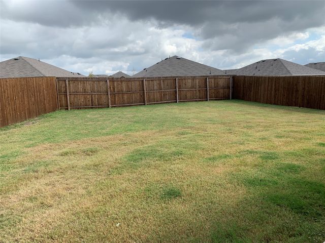 727 Meadow Creek Lane, Josephine, TX 75189