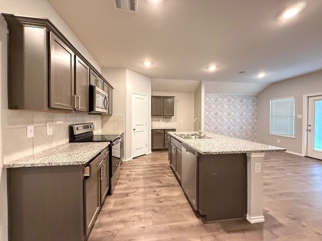 727 Meadow Creek Lane, Josephine, TX 75189