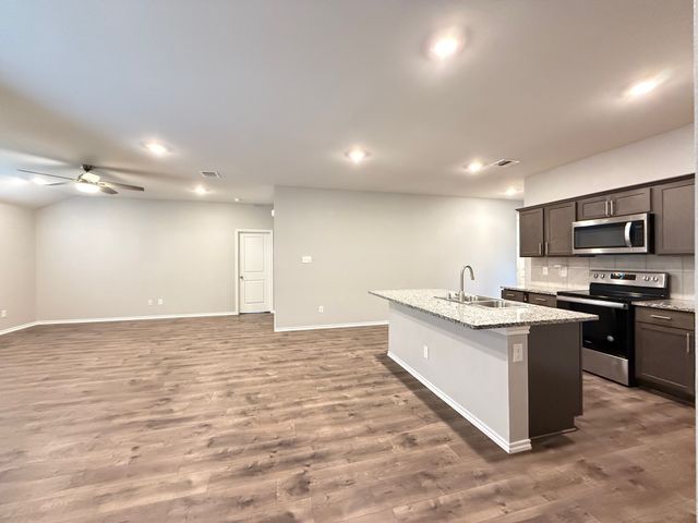 727 Meadow Creek Lane, Josephine, TX 75189