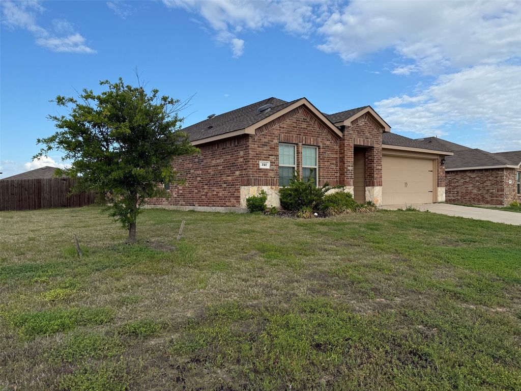 727 Meadow Creek Lane, Josephine, TX 75189