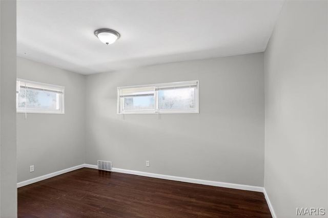 10112 Jett Drive, St Louis, MO 63136