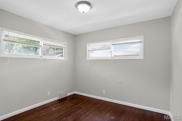 10112 Jett Drive, St Louis, MO 63136
