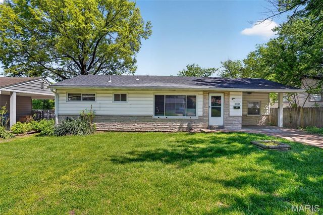 10112 Jett Drive, St Louis, MO 63136