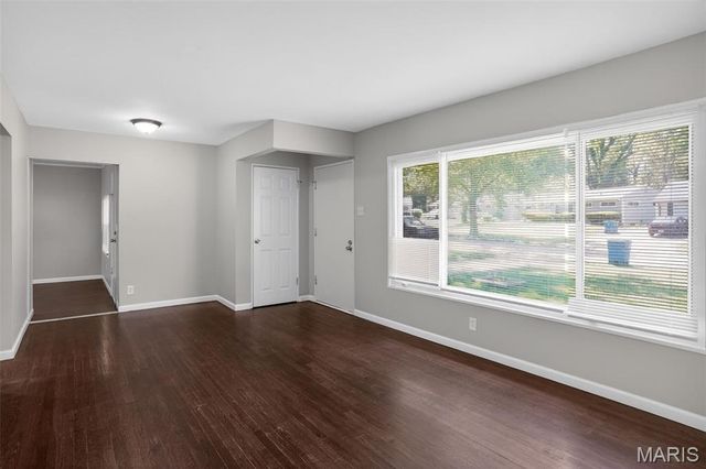 10112 Jett Drive, St Louis, MO 63136