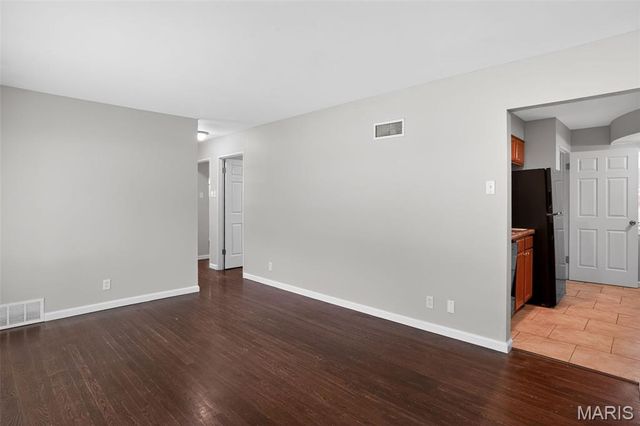 10112 Jett Drive, St Louis, MO 63136