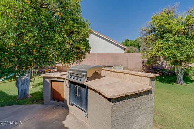 4335 E FOX Circle, Mesa, AZ 85205