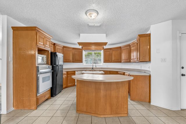 6346 9th Street, Lubbock, TX 79416