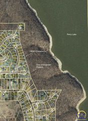 6690 Chicasha LN, Ozawkie, KS 66070