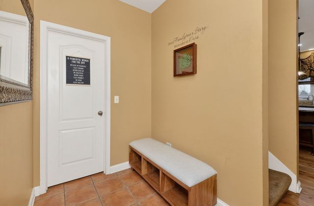 1 Crenshaw Court, Bolingbrook, IL 60490