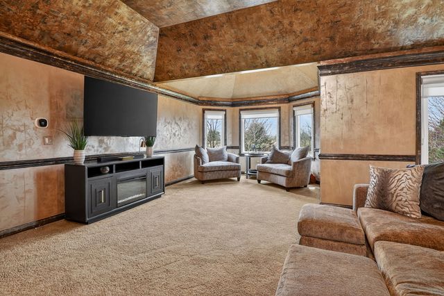 1 Crenshaw Court, Bolingbrook, IL 60490