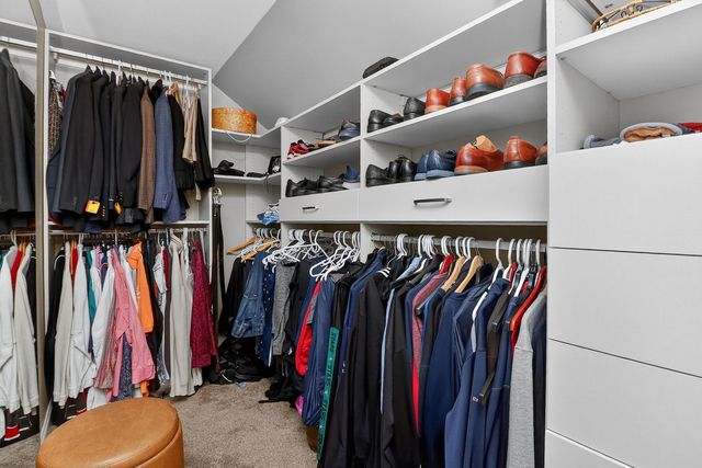 1 Crenshaw Court, Bolingbrook, IL 60490