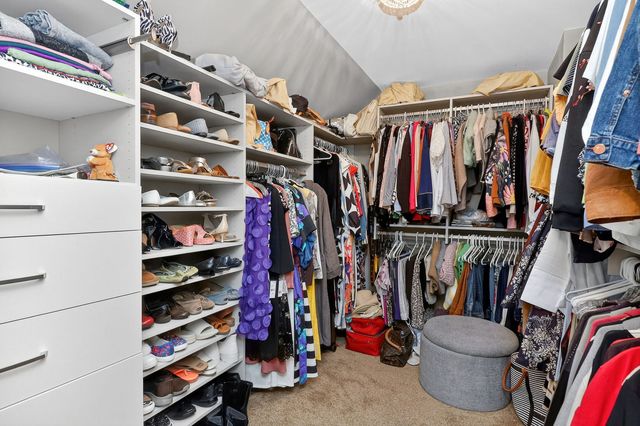 1 Crenshaw Court, Bolingbrook, IL 60490