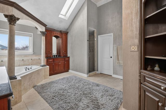 1 Crenshaw Court, Bolingbrook, IL 60490