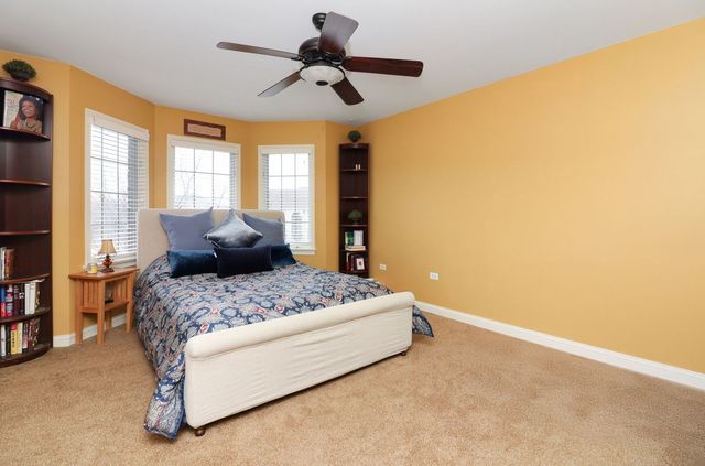 1 Crenshaw Court, Bolingbrook, IL 60490