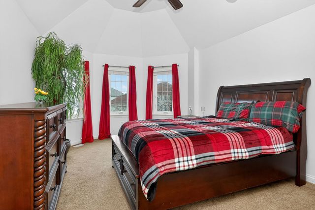 1 Crenshaw Court, Bolingbrook, IL 60490