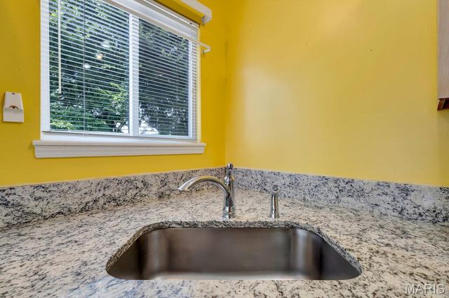 2910 Championship Boulevard, Oakville, MO 63129