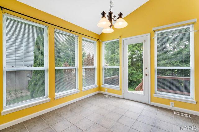 2910 Championship Boulevard, Oakville, MO 63129