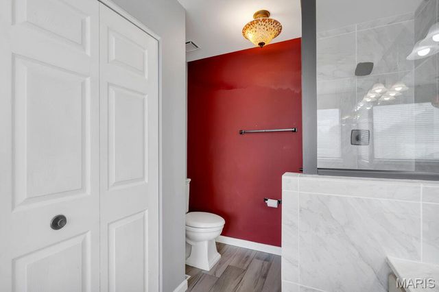 2910 Championship Boulevard, Oakville, MO 63129