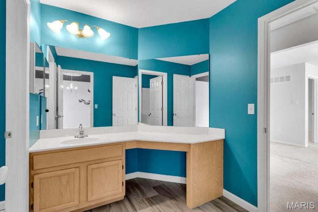2910 Championship Boulevard, Oakville, MO 63129