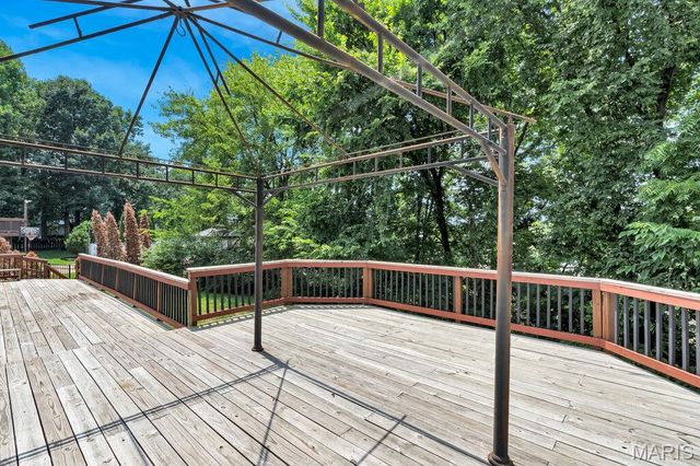 2910 Championship Boulevard, Oakville, MO 63129