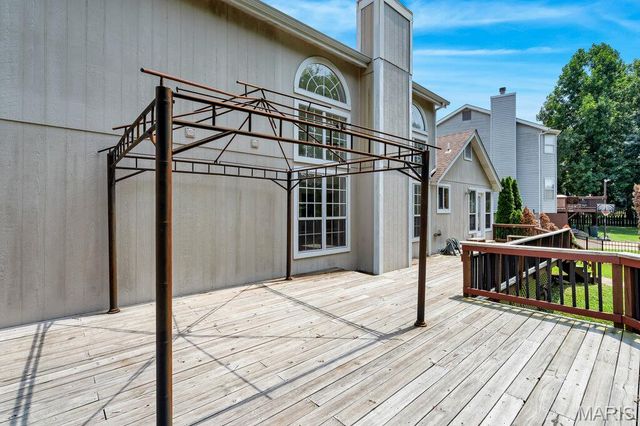 2910 Championship Boulevard, Oakville, MO 63129