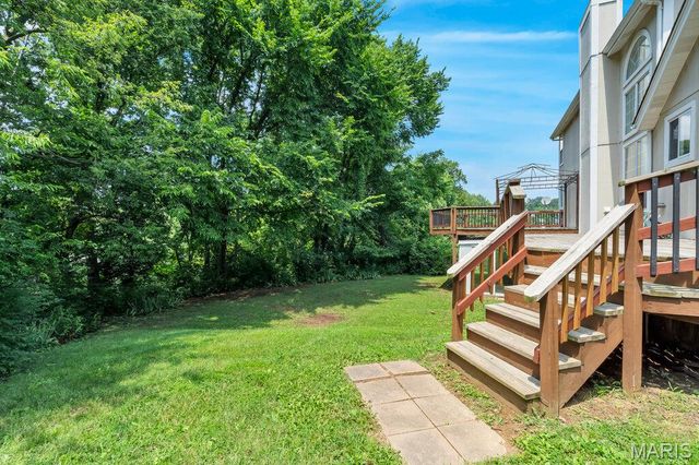 2910 Championship Boulevard, Oakville, MO 63129